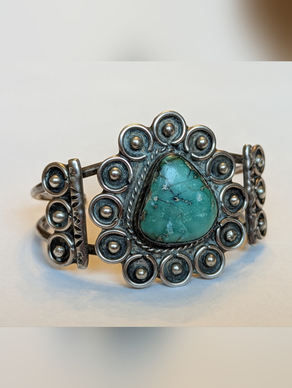 Vintage Sterling Silver Green Stone Cuff Bracelet 41g Fred Harvey Style 6.25